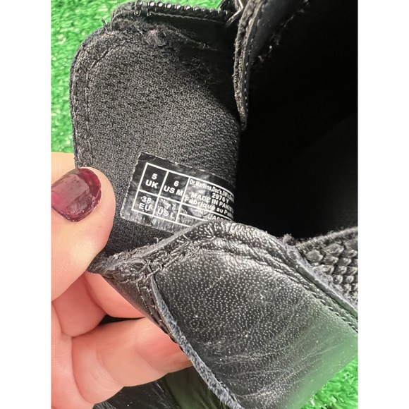 Dr Martens 2976 Chelsea Boots Youth Softy T SZ 7 Black Leather Fair Condition - Picture 8 of 8